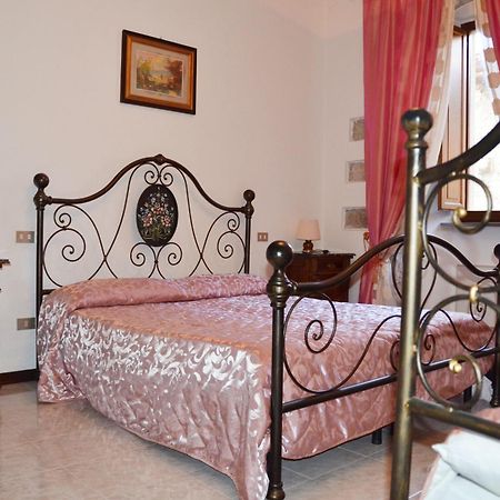 Bed and Breakfast Residenza Di Via Piccardi Gubbio Pokój zdjęcie